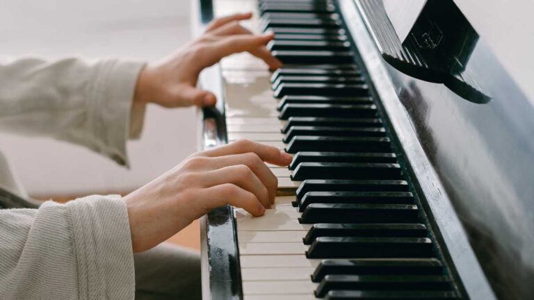 How Many Piano Grades Are There? See Details